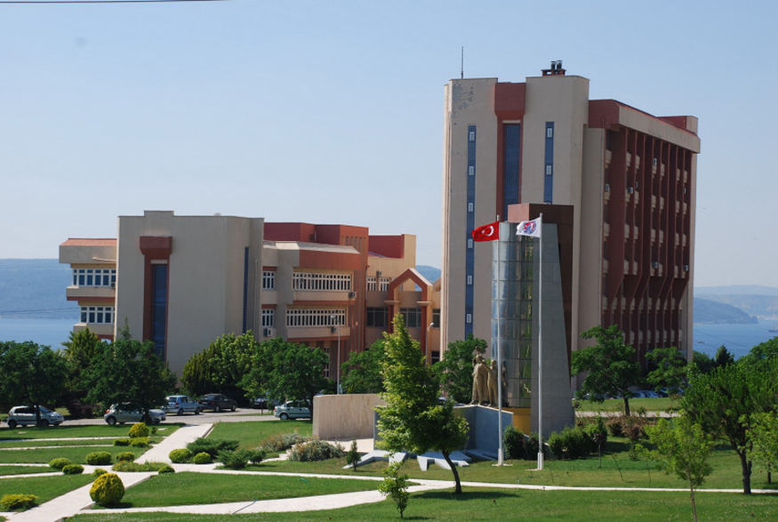 90956_wuciwug_2015fc53_rektor-erenoglu.jpeg