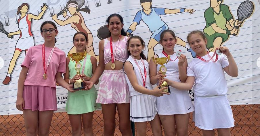 91782_wuciwug_b2071605_minikler-tenis.jpeg