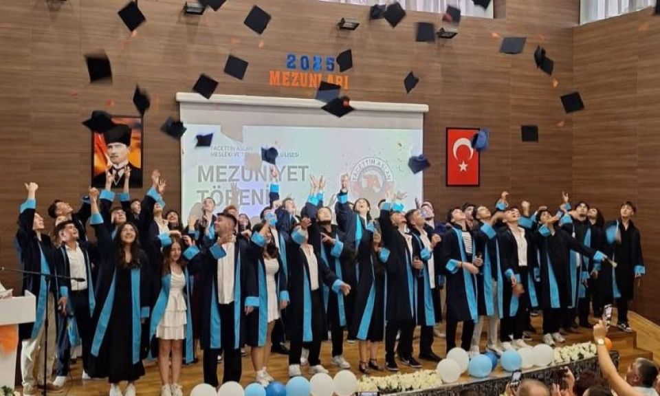 Tacettin Aslan Mesleki ve Teknik Anadolu Lisesi 2. mezunlarını verdi