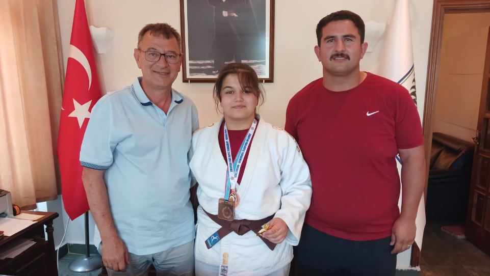 104020_wuciwug_43d70af4_judoda-gururumu.jpeg